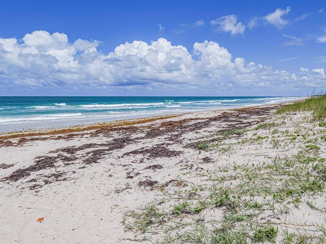 2700 N Highway A1a 305, Fort Pierce, FL 34949