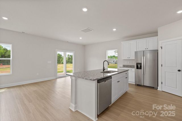 7323 Jerimoth Drive, Charlotte, NC 28215