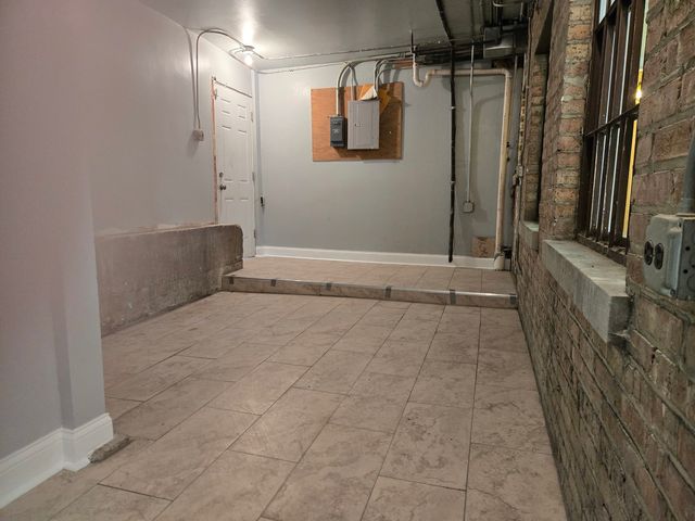 6023 W Addison Street, Chicago, IL 60634