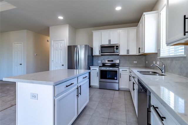 2078 Rosebury Lane, Forney, TX 75126