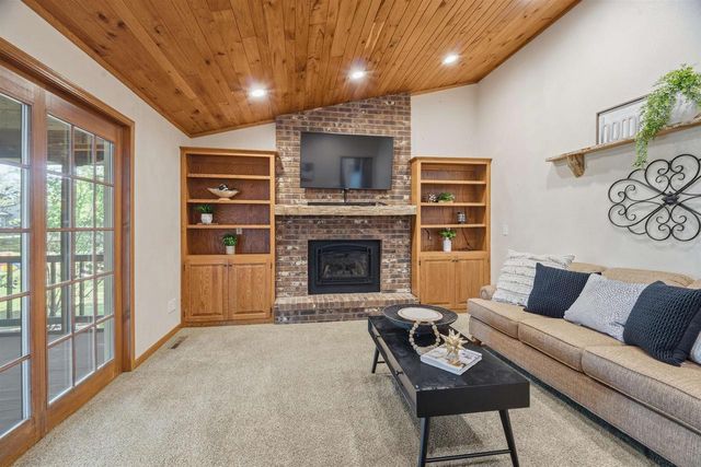 506 S COVENANT LANE, Appleton, WI 54915