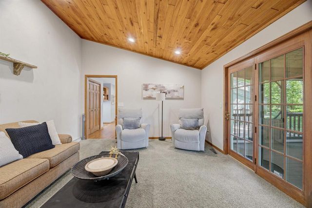 506 S COVENANT LANE, Appleton, WI 54915