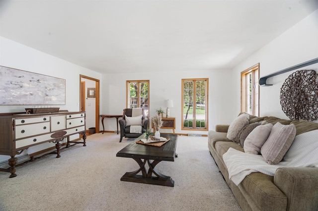 506 S COVENANT LANE, Appleton, WI 54915