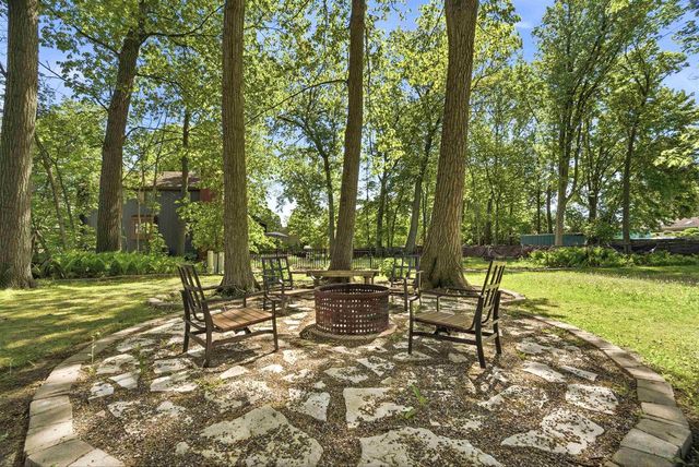 506 S COVENANT LANE, Appleton, WI 54915