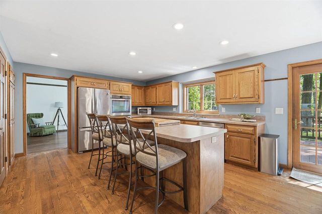 506 S COVENANT LANE, Appleton, WI 54915