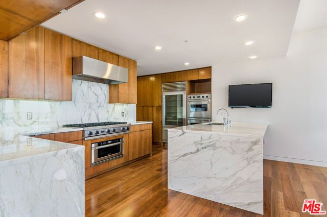 1 W Century Drive 24A & 24D, Los Angeles, CA 90067
