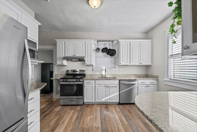 2052 CENTRAL AVE, Memphis, TN 38104