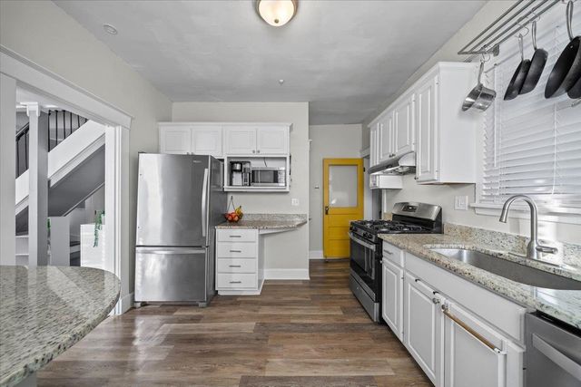 2052 CENTRAL AVE, Memphis, TN 38104