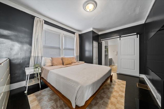 2052 CENTRAL AVE, Memphis, TN 38104