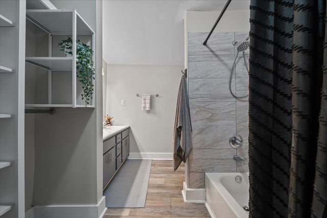 2052 CENTRAL AVE, Memphis, TN 38104