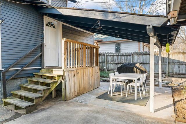 2052 CENTRAL AVE, Memphis, TN 38104