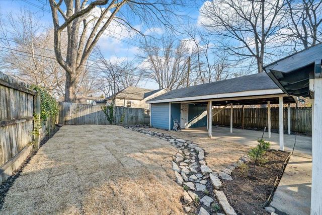 2052 CENTRAL AVE, Memphis, TN 38104