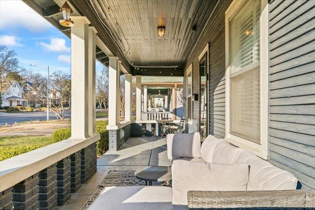 2052 CENTRAL AVE, Memphis, TN 38104