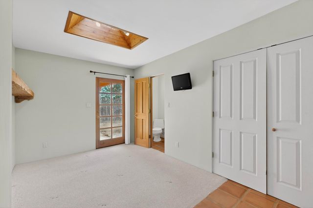 33 Moya Lp, Santa Fe, NM 87508