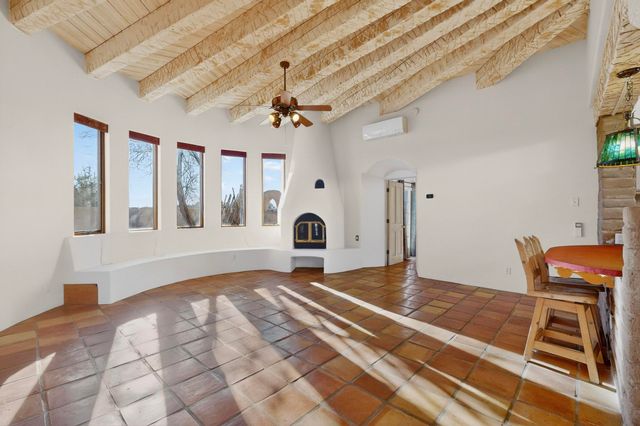 33 Moya Lp, Santa Fe, NM 87508