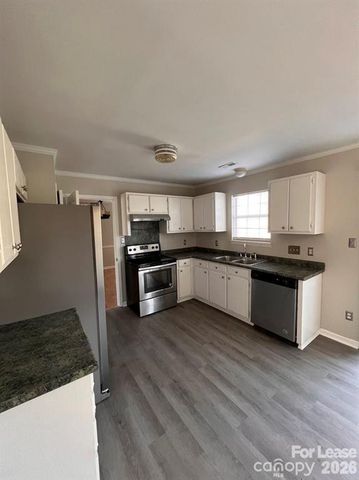 9608 Kayce Lane, Charlotte, NC 28213