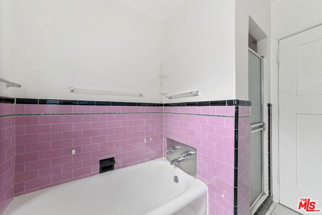 1738 Redcliff Street, Los Angeles, CA 90026