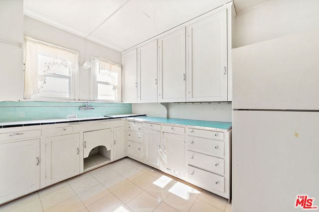 1738 Redcliff Street, Los Angeles, CA 90026