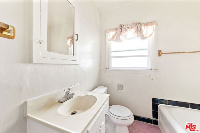 1738 Redcliff Street, Los Angeles, CA 90026