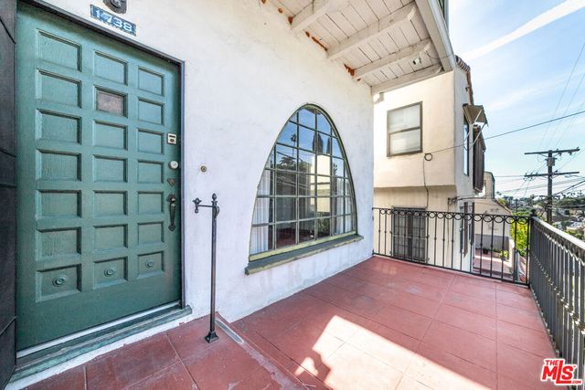 1738 Redcliff Street, Los Angeles, CA 90026