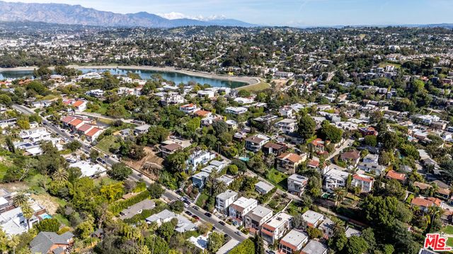 1738 Redcliff Street, Los Angeles, CA 90026