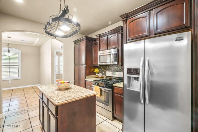115 APACHE BRAVE Street, Santa Teresa, NM 88008
