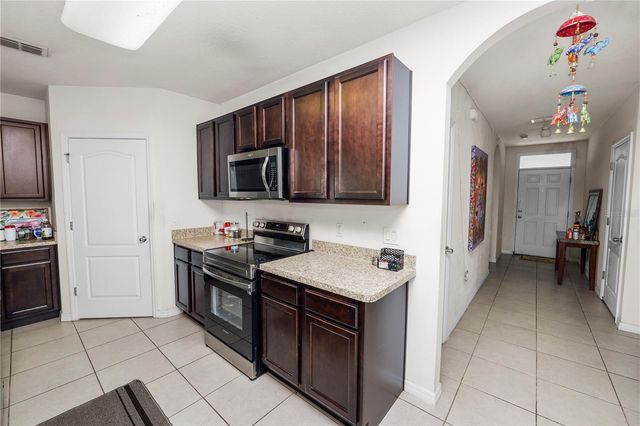 813 SHEEN CIRCLE, Haines City, FL 33844