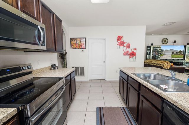 813 SHEEN CIRCLE, Haines City, FL 33844