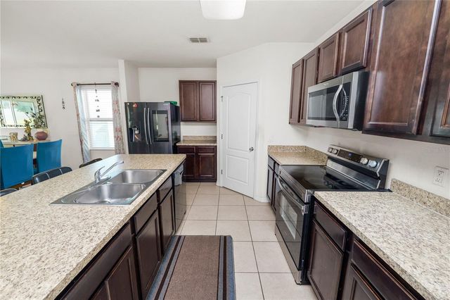 813 SHEEN CIRCLE, Haines City, FL 33844