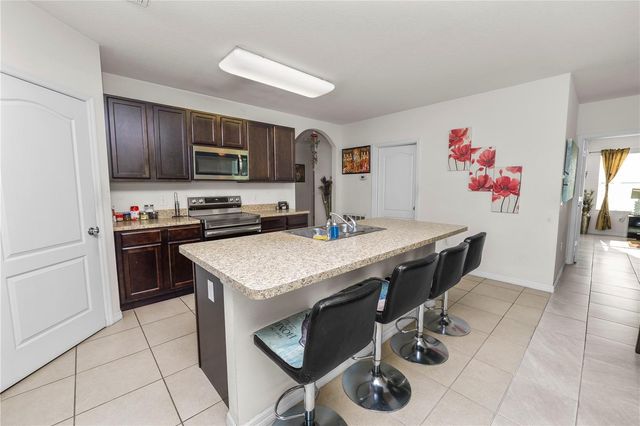 813 SHEEN CIRCLE, Haines City, FL 33844