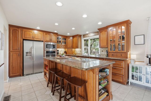 19970 Loafer Way, Redding, CA 96002