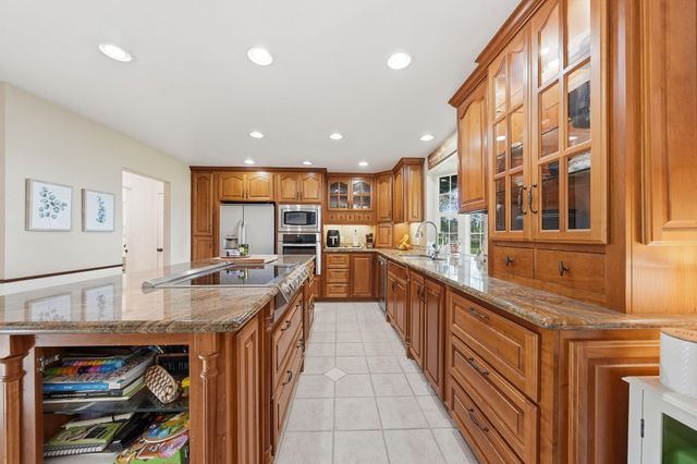 19970 Loafer Way, Redding, CA 96002