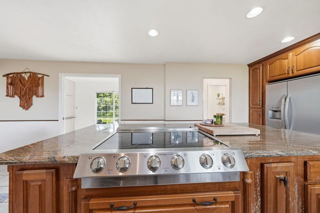 19970 Loafer Way, Redding, CA 96002