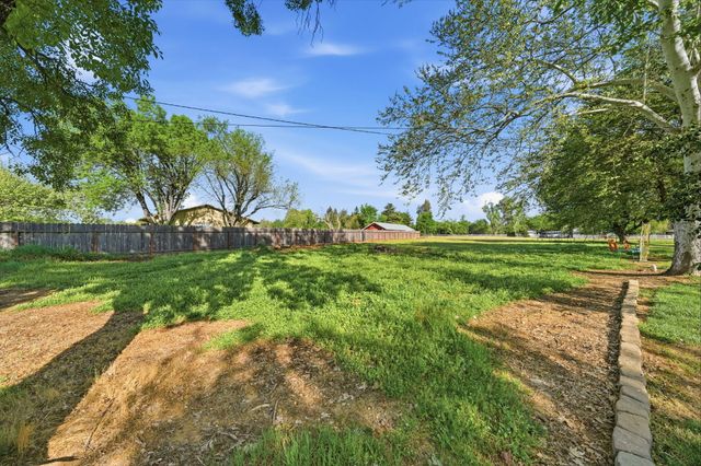 19970 Loafer Way, Redding, CA 96002