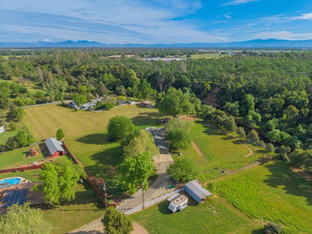 19970 Loafer Way, Redding, CA 96002