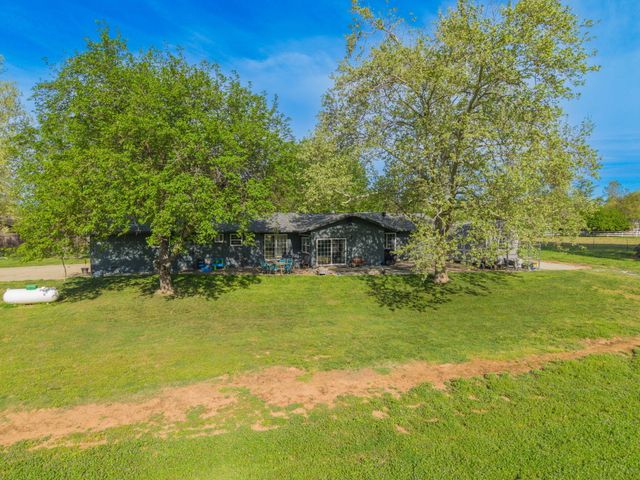 19970 Loafer Way, Redding, CA 96002