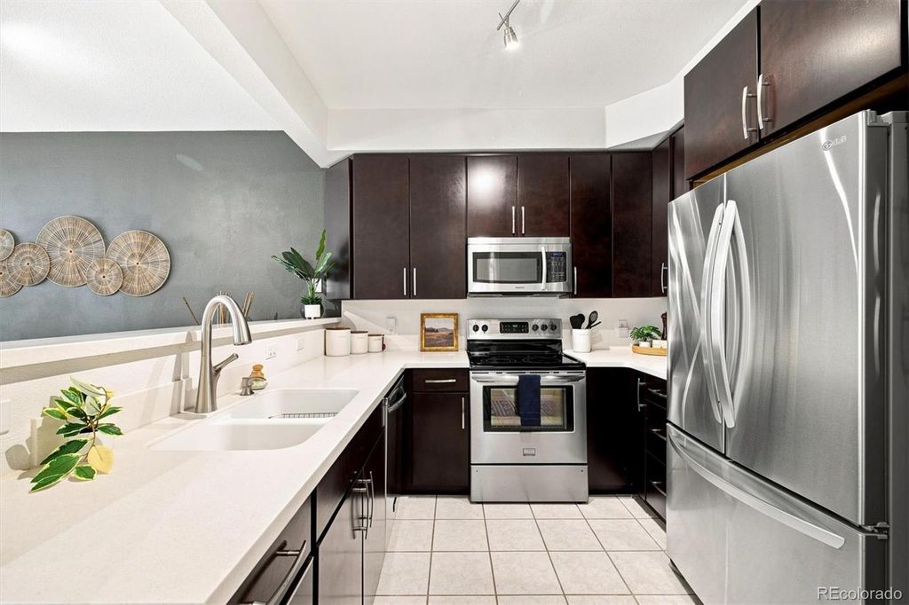 Image 13 of property listing at 5555 E Briarwood Avenue 1703, Centennial, CO 80122