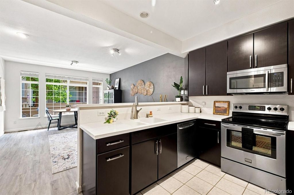Image 15 of property listing at 5555 E Briarwood Avenue 1703, Centennial, CO 80122