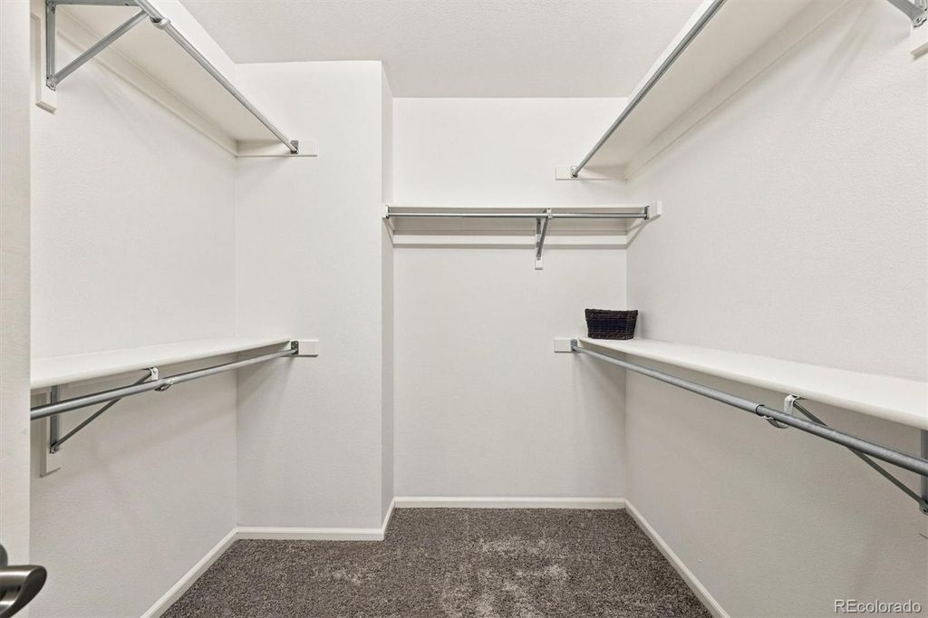 Image 27 of property listing at 5555 E Briarwood Avenue 1703, Centennial, CO 80122