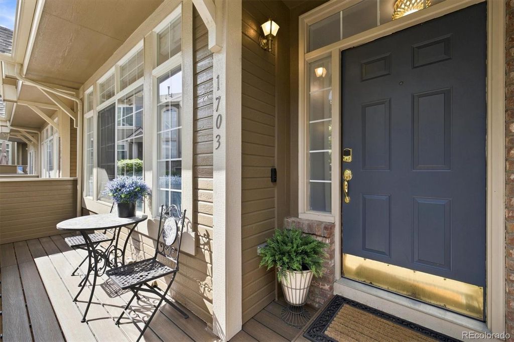 Image 6 of property listing at 5555 E Briarwood Avenue 1703, Centennial, CO 80122