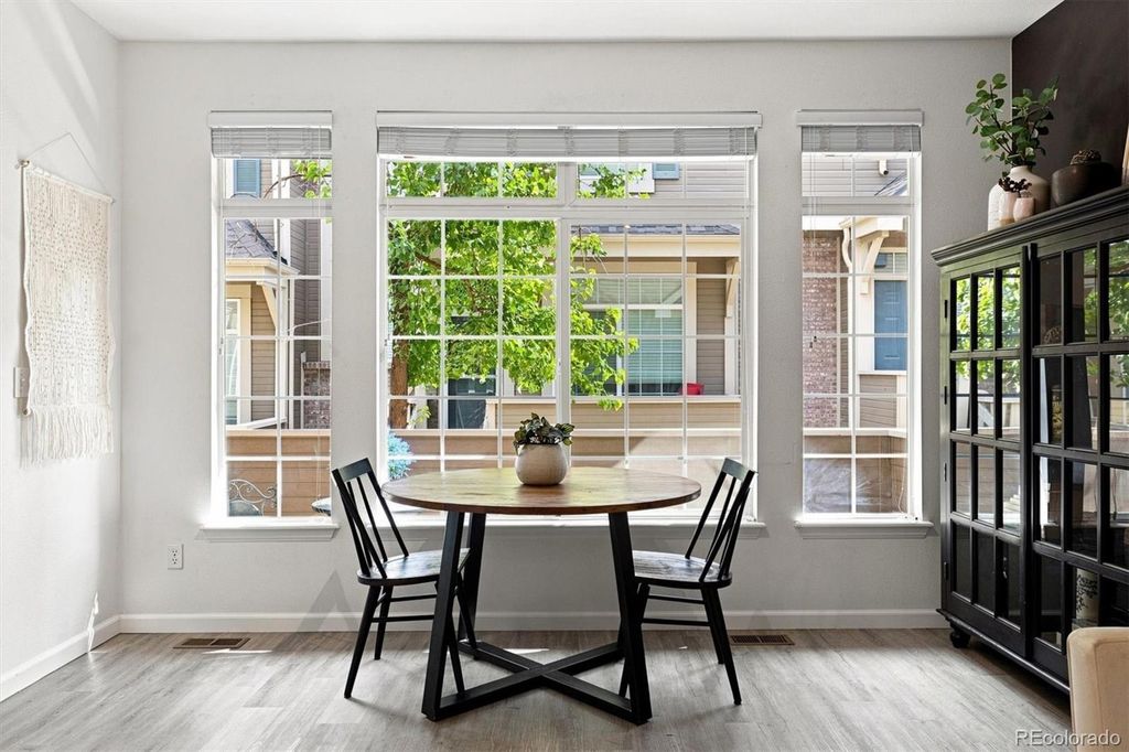 Image 9 of property listing at 5555 E Briarwood Avenue 1703, Centennial, CO 80122
