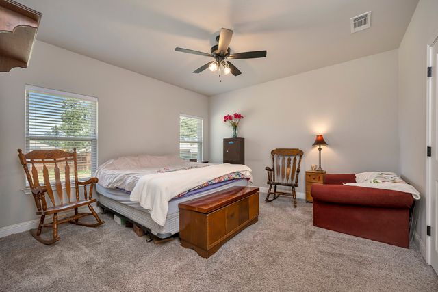 917 E 3rd Street, Springtown, TX 76082