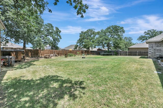 917 E 3rd Street, Springtown, TX 76082