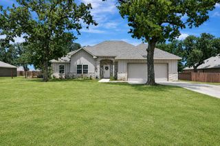 917 E 3rd Street, Springtown, TX 76082