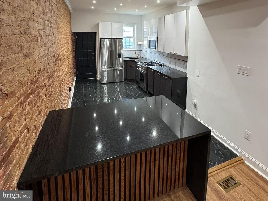 3318 E BALTIMORE ST, Baltimore, MD 21224