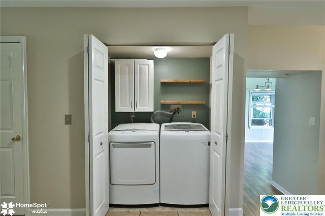 1862 Falcon Drive, Bethlehem City, PA 18017