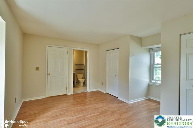 1862 Falcon Drive, Bethlehem City, PA 18017