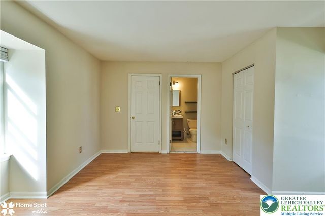 1862 Falcon Drive, Bethlehem City, PA 18017