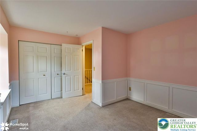 1862 Falcon Drive, Bethlehem City, PA 18017