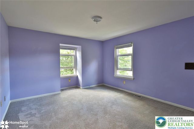 1862 Falcon Drive, Bethlehem City, PA 18017